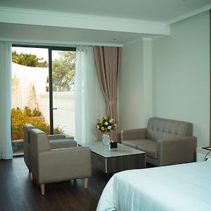Deluxe Family King Room